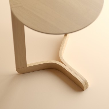 میز عسلی mantis 2